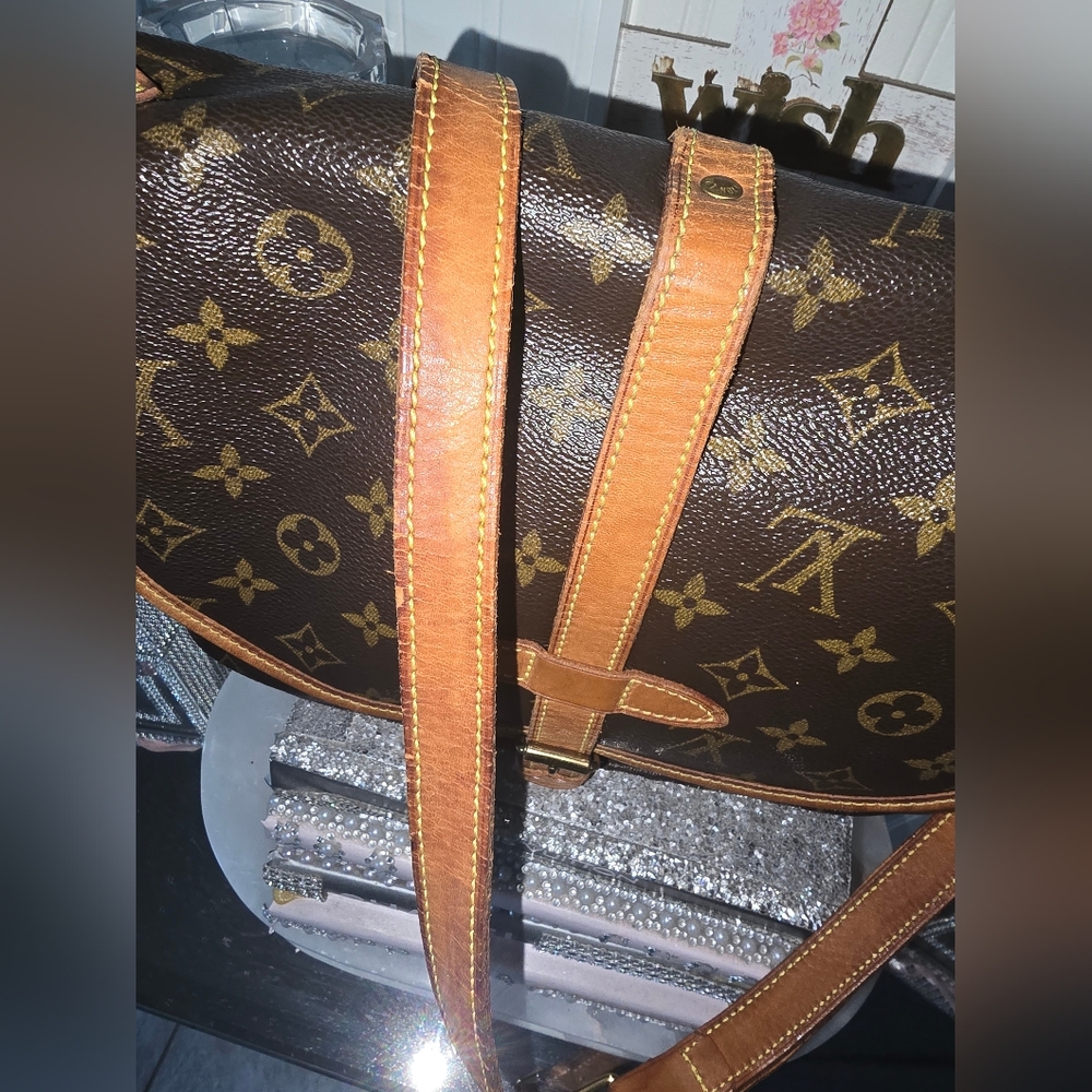 EUC 💯 Authentic Louis Vuitton Saumur 30💓 - Picture 4 of 16